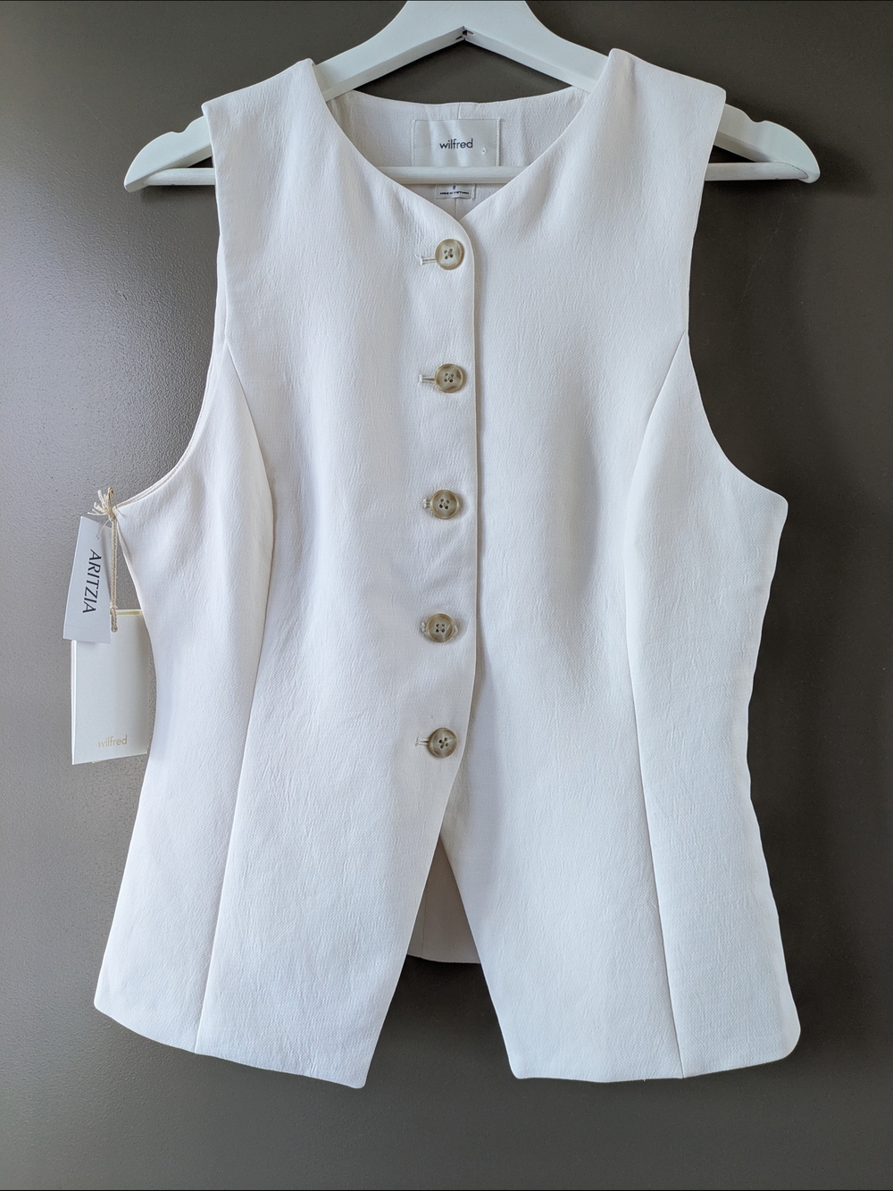 Aritzia White Sleeveless Button-Front Tailored Vest